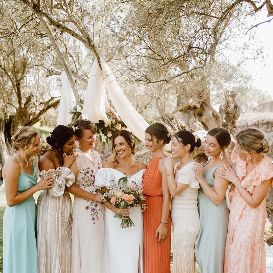 2020 Modern African Sparkly Gold Bridesmaid Dresses With Sheer Jewel, Pearl  Beads, And Tulle Perfect For Weddings And Parties From Beautypalace2,  $80.41 | DHgate.Com