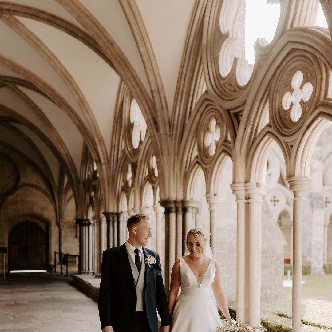 Bake Barn & Salisbury Cathedral Wedding With Pearl Bridal Accessories