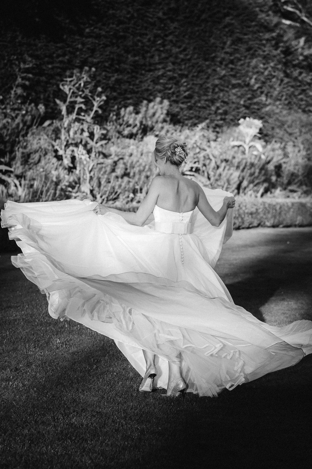 Elegant Wedding at Cowley Manor with Lyn Ashworth Wedding Dress & Biba ...