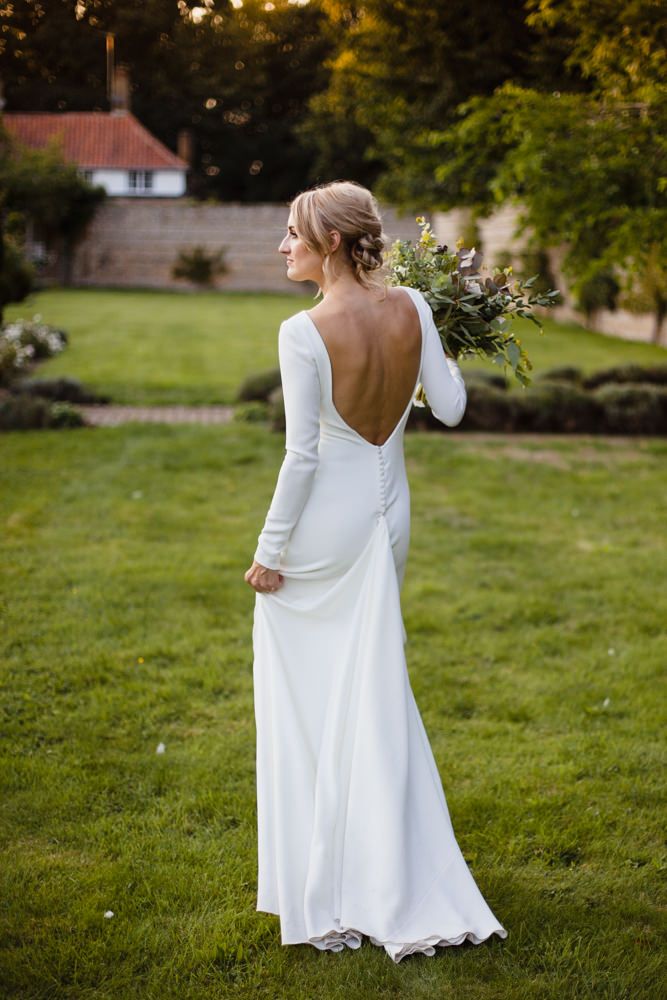 Ivania Pronovias Wedding Dress with Long Sleeves and Minimalist Styling