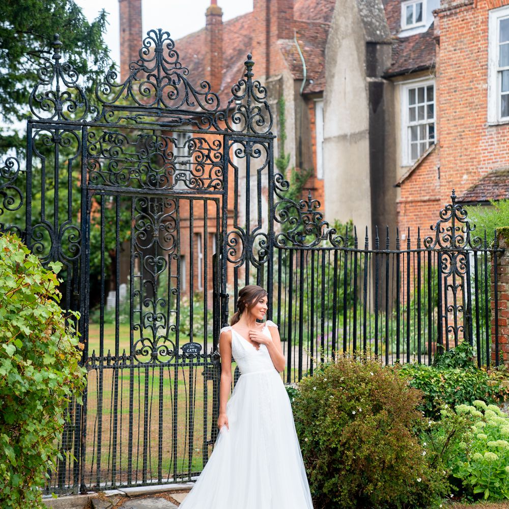 Timeless Romance at Country House West Horsley Place Surrey Rock My Wedding