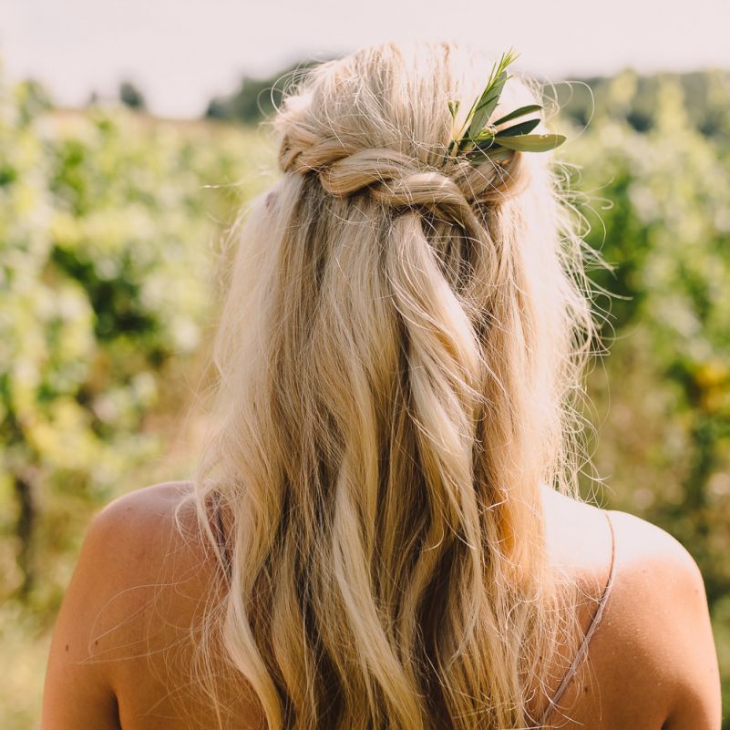 How to Wear Your Hair Curly On Your Wedding Day