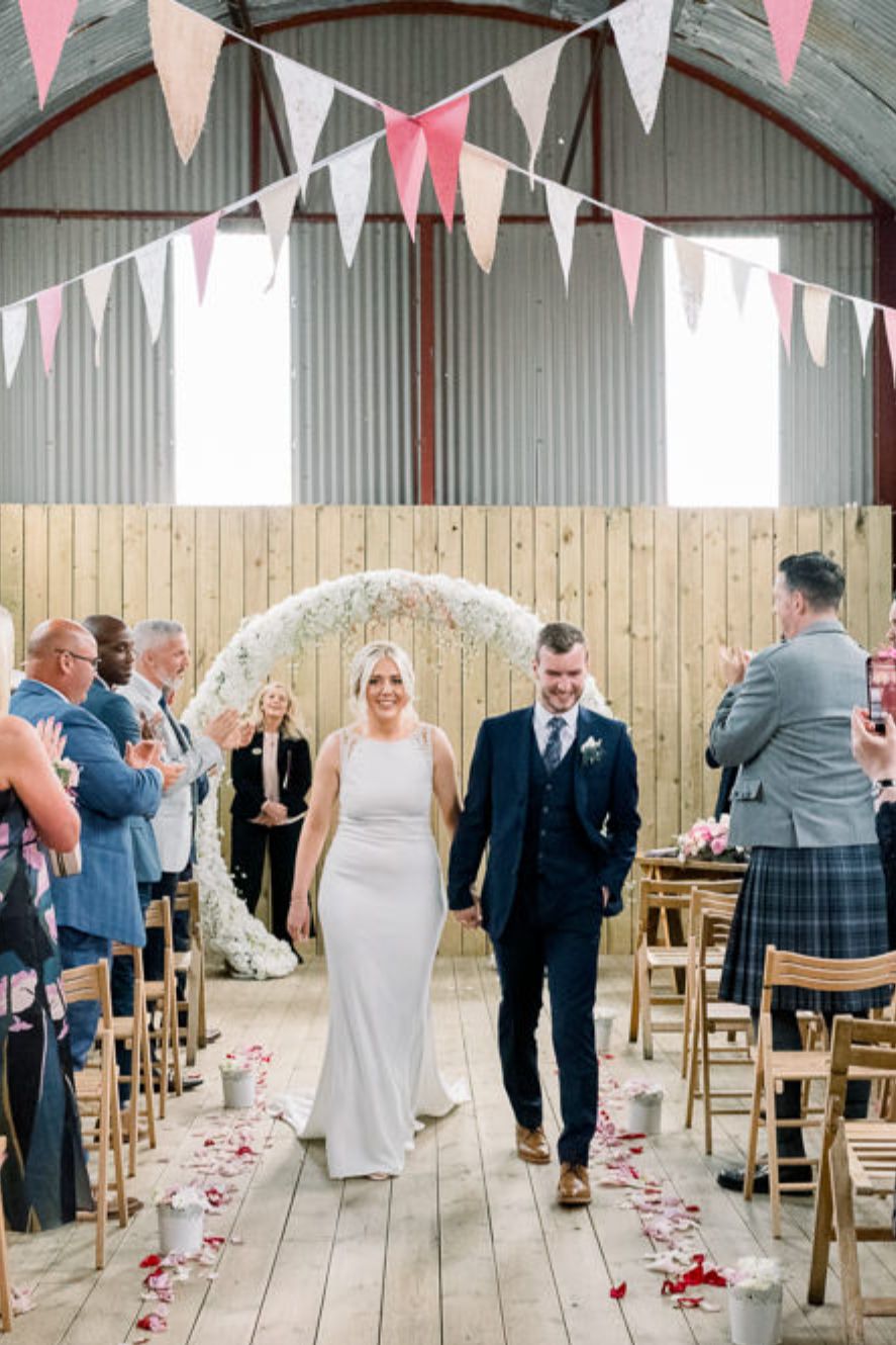 dalduff luxury barn weddings image crop