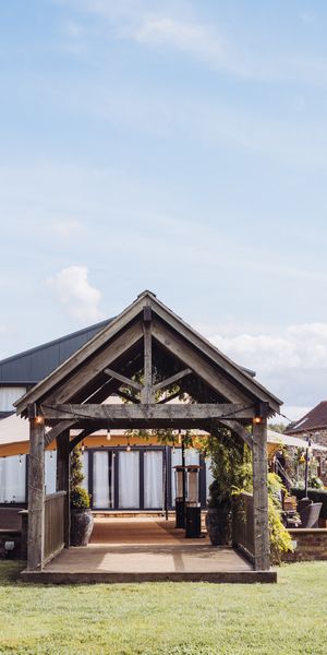 Bunny Hill venue and courtyard by Richard Perry Photography