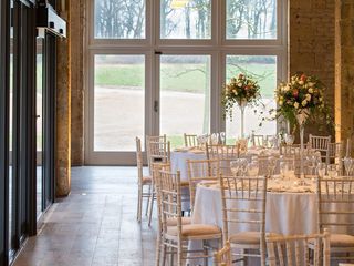 Lapstone Barn
