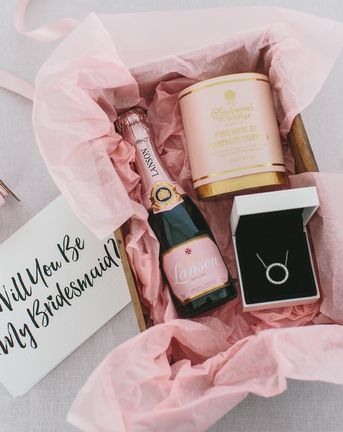 How To Ask "Will You Be My Bridesmaid?"