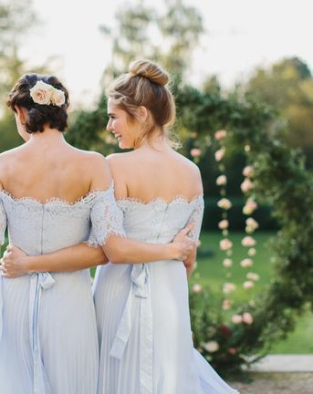 Bridesmaids wearing Coast dresses | What makes a good bridesmaid?