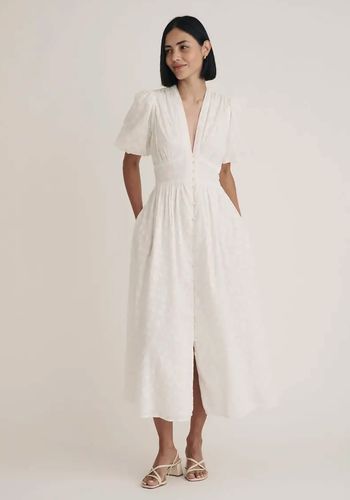 16 Best Cool & Casual Wedding Dresses for a Low-Key Bride
