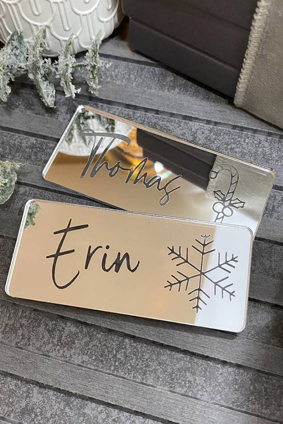 28 Festive Christmas Table Decorations For Winter Weddings