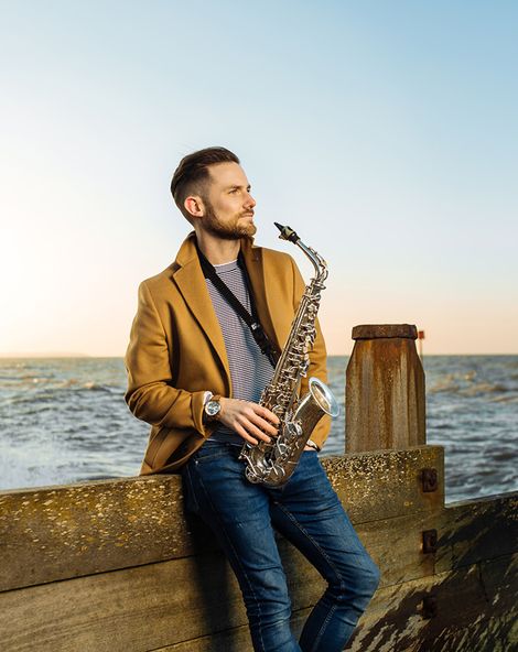 Brendan Mills – DJ & Saxophonist