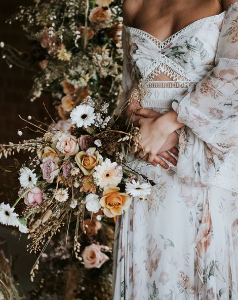Dried Flowers & Floral Wedding Dress for Luxury Boho Inspiration at the Giraffe Shed