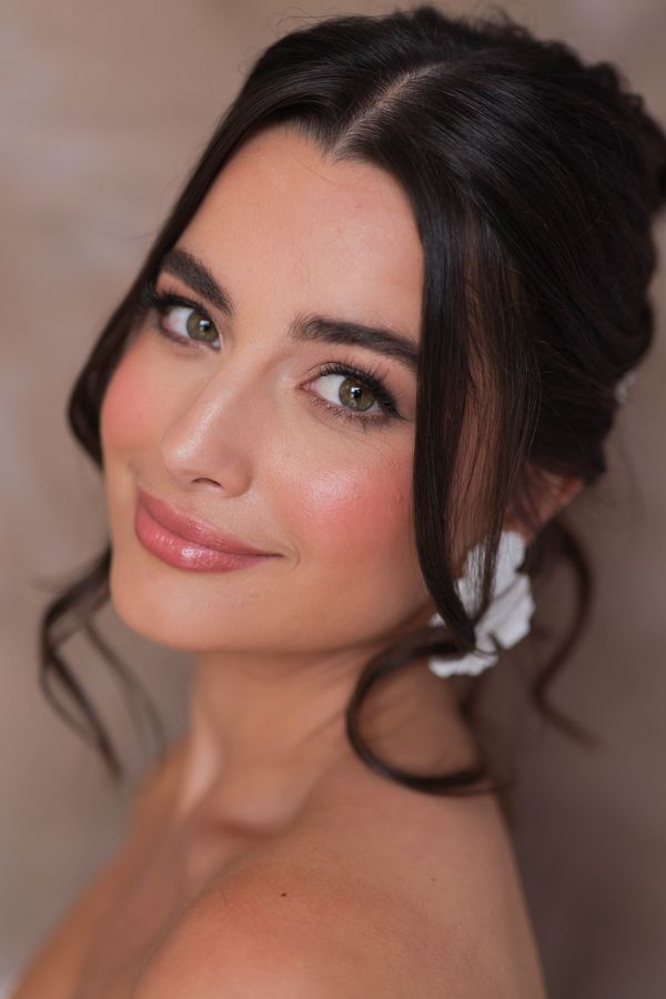 Soft glam bridal makeup look