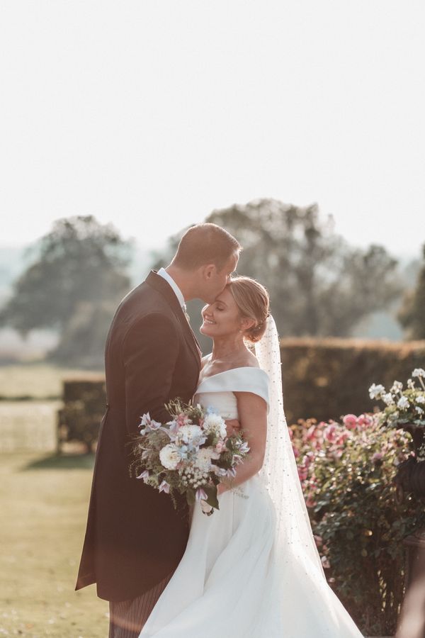 Couples portraits at Merriscourt wedding venue in The Cotswolds