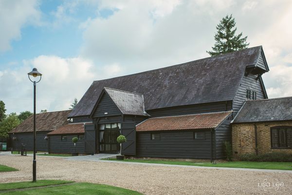 The beautifuk historic Tudor Barn in Burnham