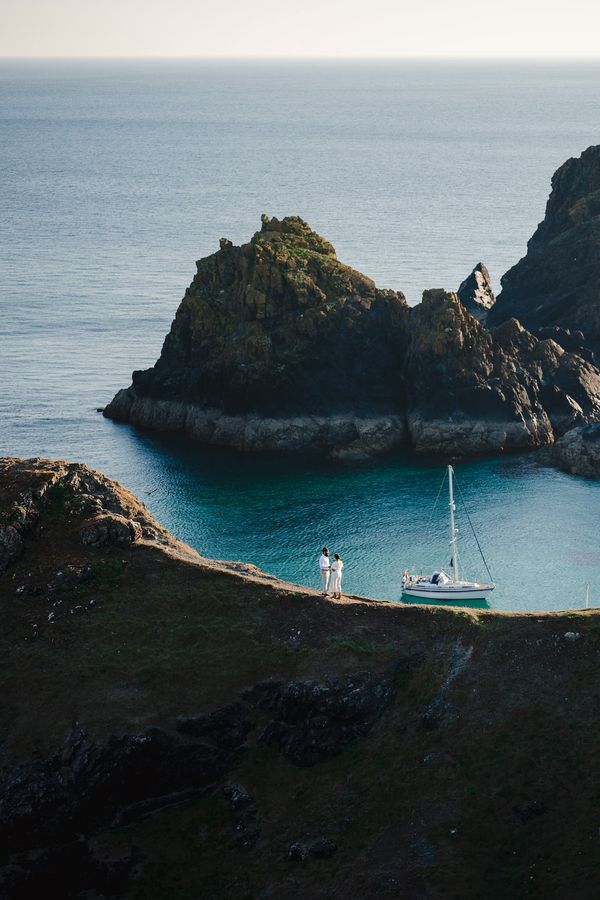 Engagement photoshoot at the beautiful Kynance Cove By Jake Timms Photography