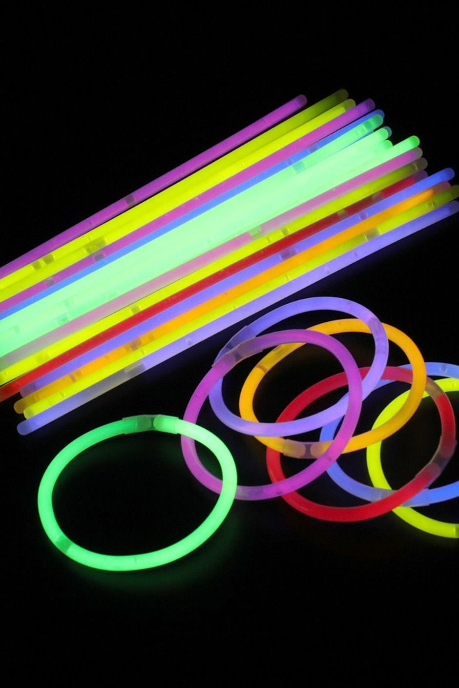 Image of pack of party glow sticks 