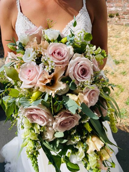 courts of rayleigh florist blush tearrop bouquet 