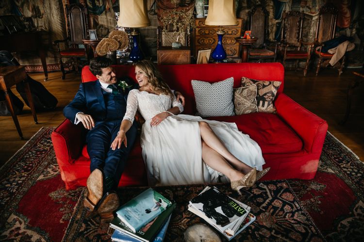 kevin fern photography cotswolds hilles house wedding couple sofa