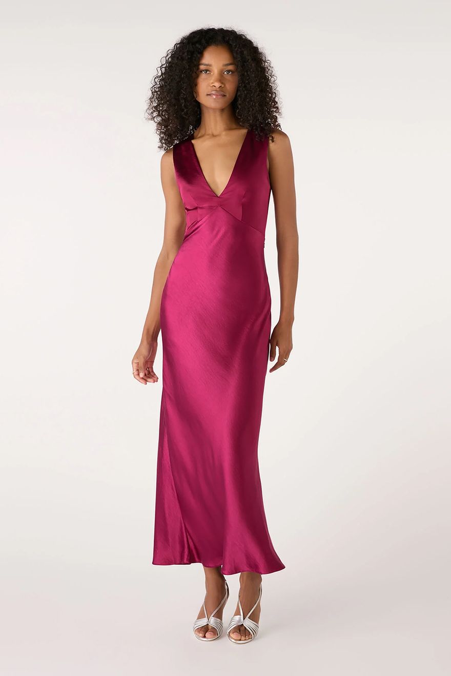 Cocktail Dress Code Defined & Outfit Ideas for Guests Cocktail Dress Code Defined & Outfit Ideas for Guests