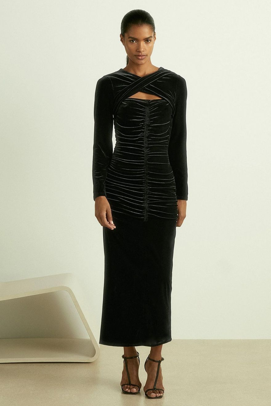 Cocktail Dress Code Defined & Outfit Ideas for Guests Cocktail Dress Code Defined & Outfit Ideas for Guests