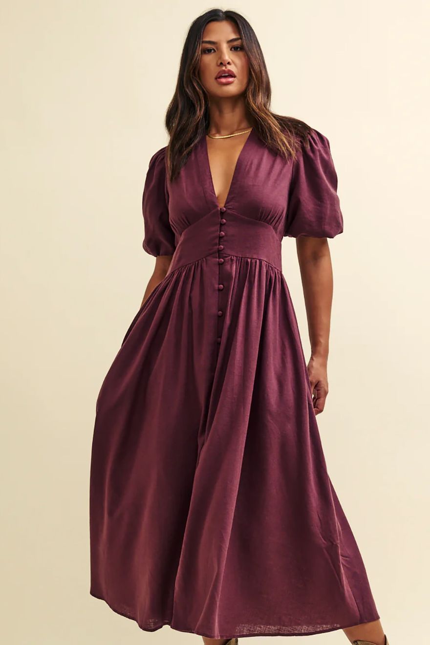 A Guest's Guide to What to Wear to a Casual Wedding A Guest's Guide to What to Wear to a Casual Wedding