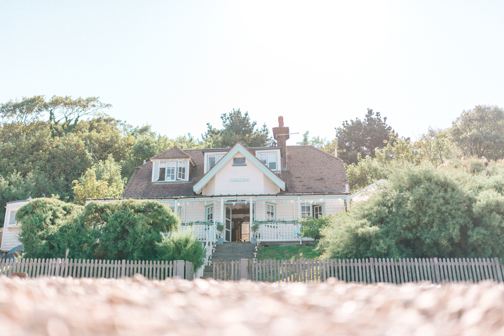 Intimate Pastel Coastal Wedding At Artist Beach House In Whitstable