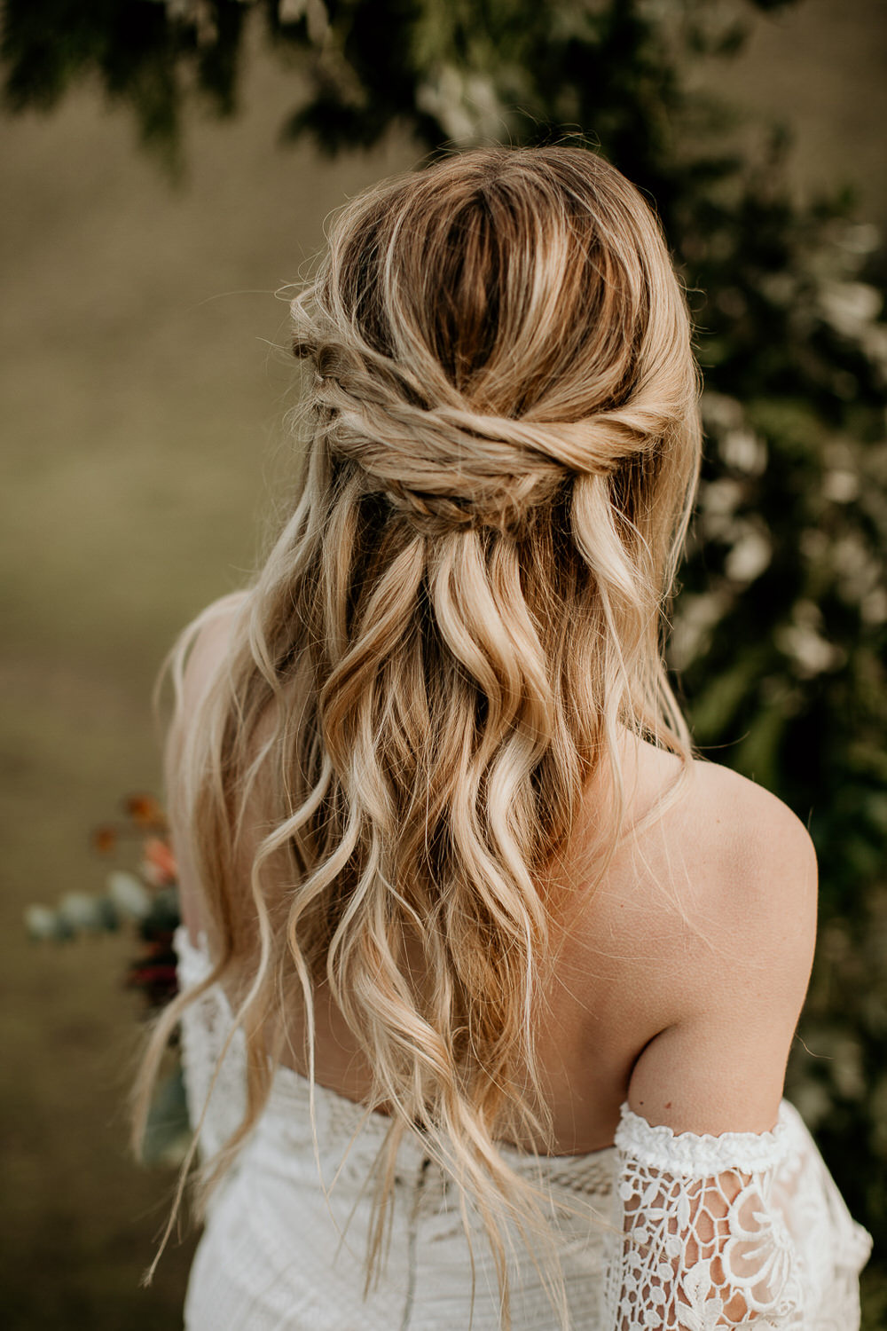 Beautiful Bridal Half Up Half Down Wedding Hair Inspiration